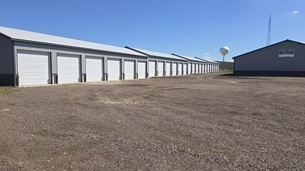 Lennox Mini Storage - 121 East 11th Avenue