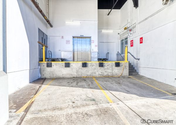 CubeSmart Self Storage PA Philadelphia S Christopher Columbus Blvd - 841 South Christopher Columbus Boulevard