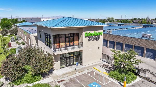 Extra Space Storage - 6326 - Woods Cross - W 2425 S - 1842 West 2425 South