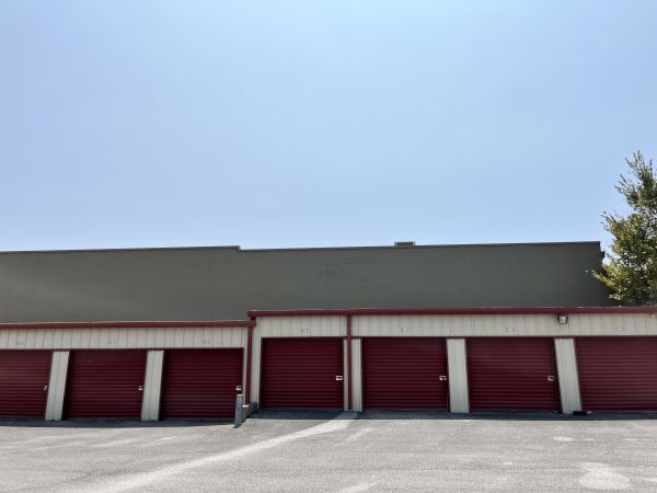 4007 S Broadway Self Storage - 4007 South Broadway Avenue