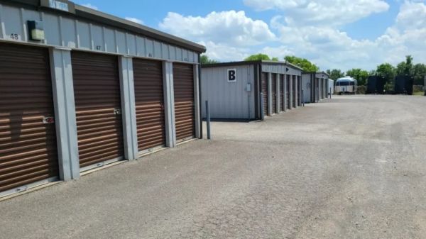 Arrington Storage - 8225 Neal Road