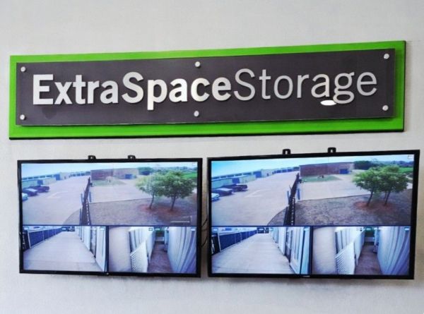 Extra Space Storage - 2216 - Edmond - NW 164th St - 5802 Northwest 164th Street