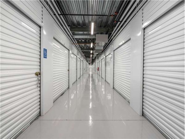 Extra Space Storage - 8996 - Phoenix - Van Buren St - 5225 East Van Buren Street