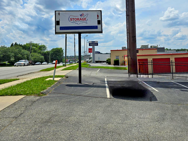 Storage Rentals of America - Greensboro - West Wendover Ave - 3730 West Wendover Avenue