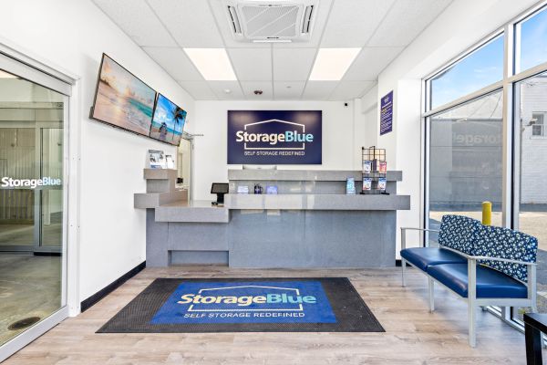 StorageBlue - Clifton - 550 Lexington Avenue