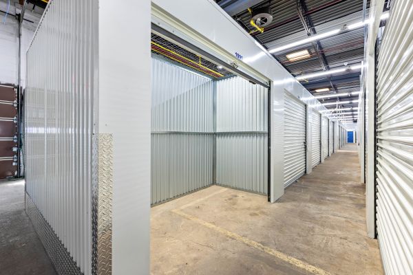 StorageBlue - Clifton - 550 Lexington Avenue
