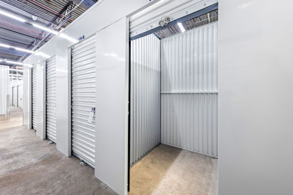 StorageBlue - Clifton - 550 Lexington Avenue