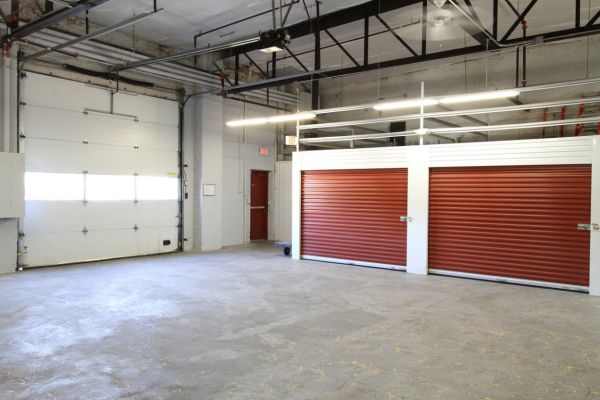 StorageMart - Broadway Blvd - 3401 Broadway Boulevard