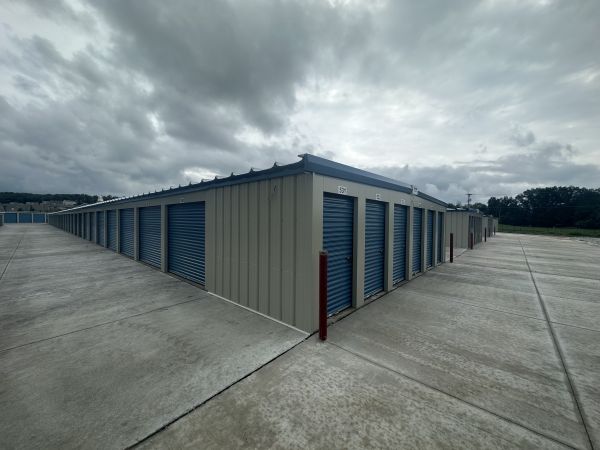Ezmove Storage of Eureka - 601 Howerton Lane