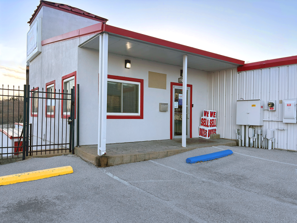 Storage Rentals of America - Imperial - 6215 W Outer Rd - 6215 West Outer Road