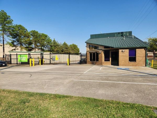 Extra Space Storage - 3480 - Houston - 8902 Jones Rd - 8902 Jones Road
