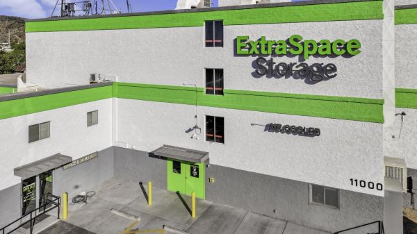 Extra Space Storage - 6321 - Phoenix - 11000 N Cave Creek Rd - 11000 North Cave Creek Road