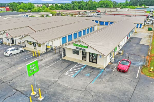 Extra Space Storage - 6337 - Huntsville - Winchester Rd - 850 Winchester Road Northeast