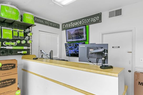 Extra Space Storage - 6338 - Huntsville - Jordan Ln - 1401 Jordan Lane Northwest