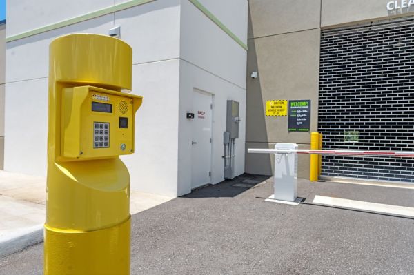 Extra Space Storage - 6131 - Sarasota - Fruitville Rd - 8400 Fruitville Road