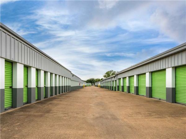 Extra Space Storage - 1756 - Memphis - Hollywood St - 2555 North Hollywood Street