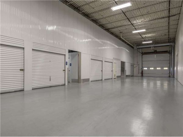 Extra Space Storage - 8791 - St Louis - Parkdale Dr - 5305 Parkdale Drive