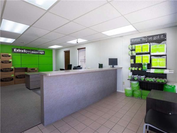Extra Space Storage - 8795 - Arlington - Division St - 2229 West Division Street