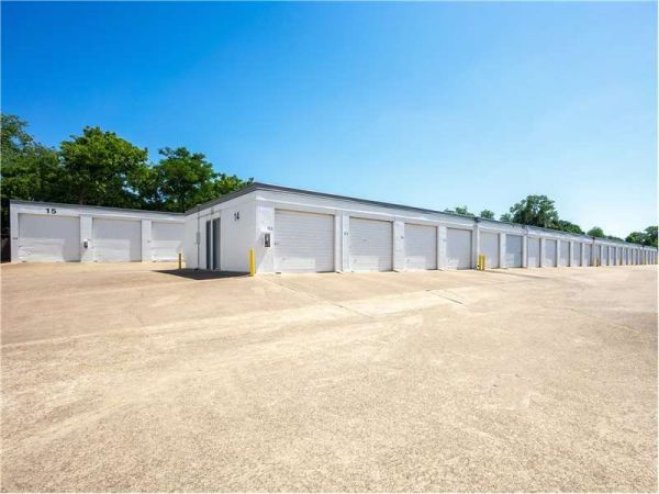 Extra Space Storage - 8795 - Arlington - Division St - 2229 West Division Street