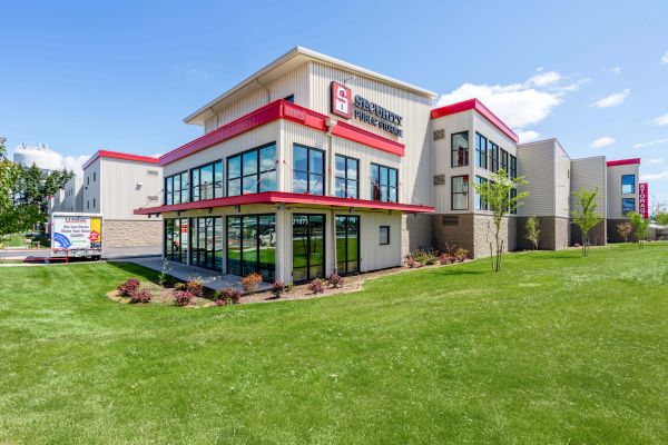 Security Public Storage - 21075 Southwest Tualatin Valley Highway