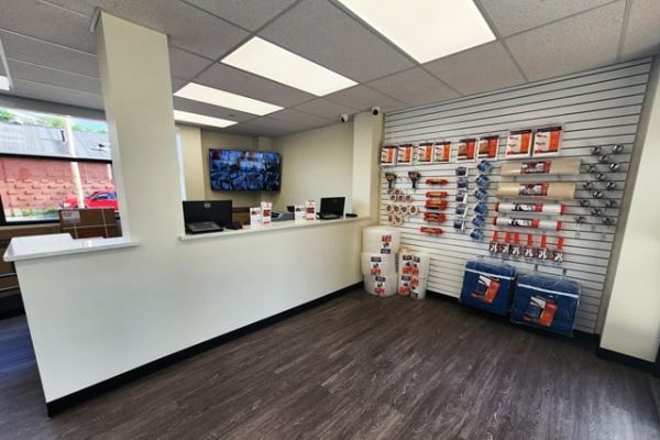 Public Storage - Kansas City - 700 Woodswether Rd - 700 Woodswether Rd