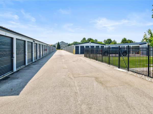 P.R. Storage - 1749 East Mount Garfield Road