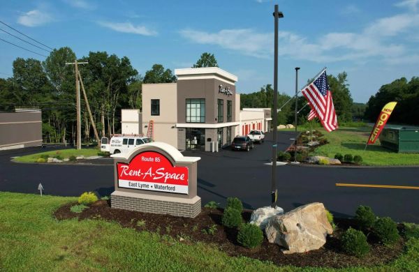 Rent-A-Space - Route 85 - 934 Hartford Turnpike