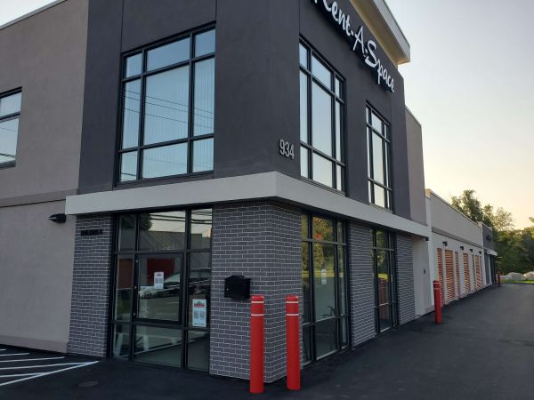 Rent-A-Space - Route 85 - 934 Hartford Turnpike