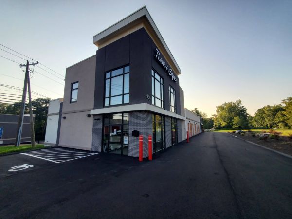 Rent-A-Space - Route 85 - 934 Hartford Turnpike