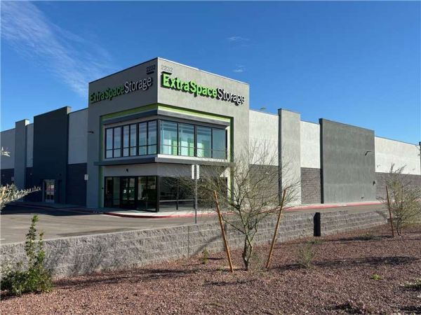 Extra Space Storage - 7899 - Phoenix - Quail Ave - 2232 East Quail Avenue