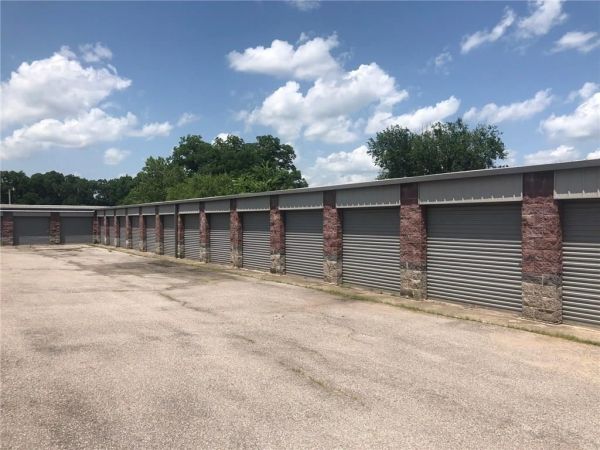 Secure Storage Tecumseh - 413 North 3rd Street