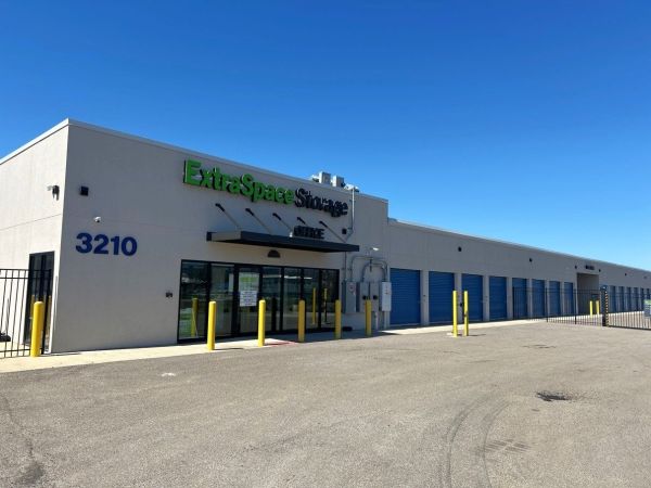 Extra Space Storage - 2078 - Huntsville - Leeman Ferry Rd SW - 3210 Leeman Ferry Road Southwest