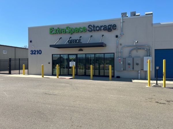 Extra Space Storage - 2078 - Huntsville - Leeman Ferry Rd SW - 3210 Leeman Ferry Road Southwest