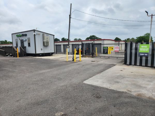 Extra Space Storage - 6403 - Baytown - Garth Rd - 3412 Garth Road