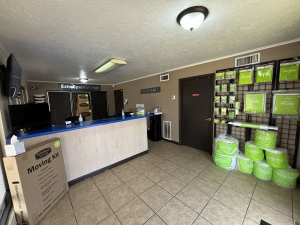 Extra Space Storage - 6409 - Houston - Westward St - 6250 Westward Street