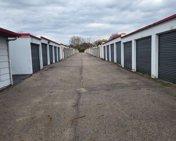 Extra Space Storage - 6390 - Youngstown - S Meridian Rd - 123 South Meridian Road