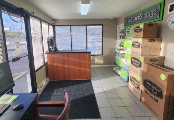 Extra Space Storage - 6390 - Youngstown - S Meridian Rd - 123 South Meridian Road