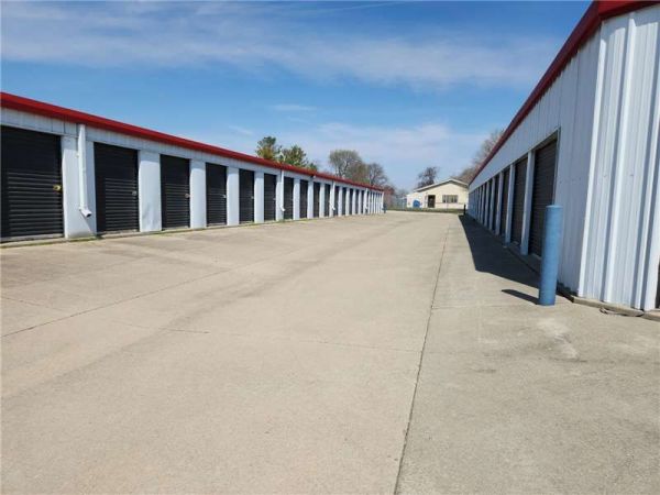 Extra Space Storage - 6400 - Champaign - N Market St - 2208 North Market Street
