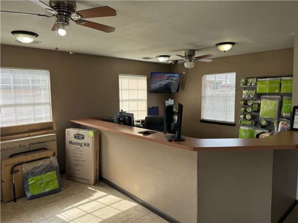 Extra Space Storage - 6415 - Pasadena - 941 Fairmont Pkwy - 941 Fairmont Parkway