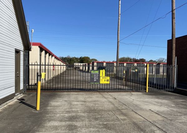 Extra Space Storage - 6415 - Pasadena - 941 Fairmont Pkwy - 941 Fairmont Parkway