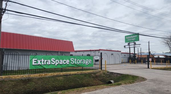 Extra Space Storage - 6386 - Houston - Hempstead Rd - 10640 Hempstead Road
