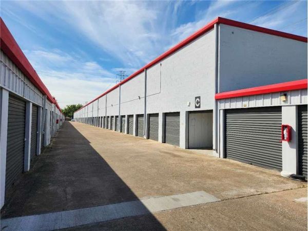 Extra Space Storage - 6417 - Houston - Harwin Dr - 9951 Harwin Drive