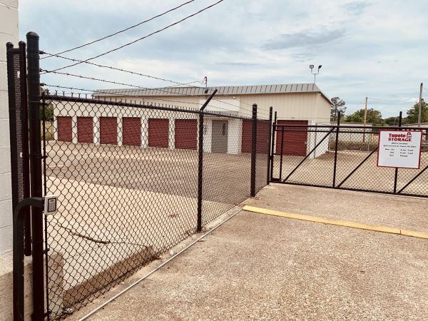 Tupelo Lock Storage - 904 Lawndale Drive