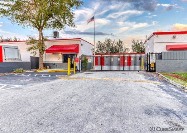 CubeSmart Self Storage FL Hallandale Beach Ansin Blvd - 450 Ansin Boulevard