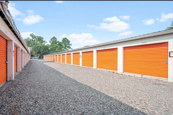 StoreGuard Self Storage - 404 Fraser Circle