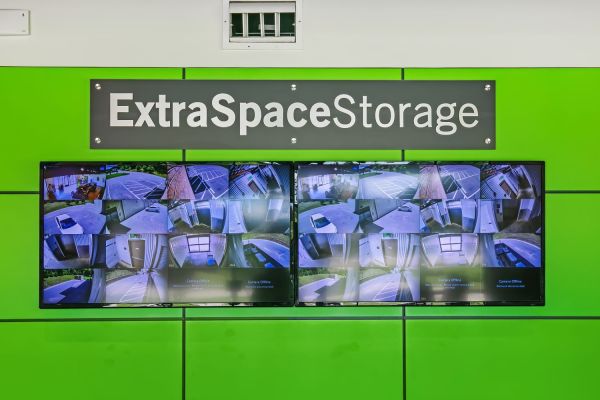 Extra Space Storage - 6418 - Auburn - E Glenn Ave - 2357 East Glenn Avenue