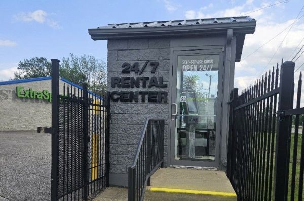 Extra Space Storage - 2128 - Mitchell - State Road 37 - 6324 Indiana 37