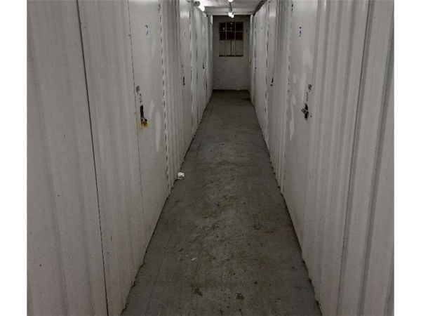 Extra Space Storage - 2175 - Edinburgh - County Line Rd - 305 West County Line Road