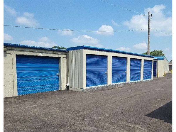 Extra Space Storage - 2175 - Edinburgh - County Line Rd - 305 West County Line Road