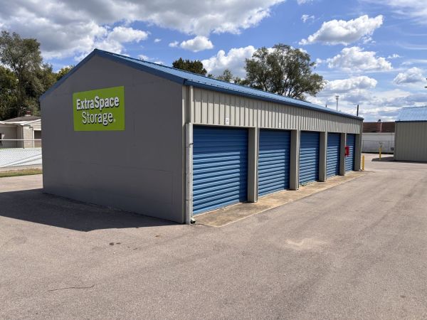Extra Space Storage - 2175 - Edinburgh - County Line Rd - 305 West County Line Road